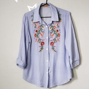 La Reyna Embroider flowers Button down shirt
